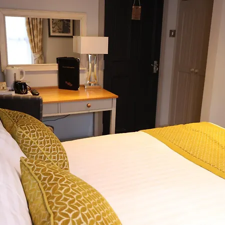 The Woolly Sheep אורחן