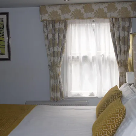 אורחן The Woolly Sheep 4*