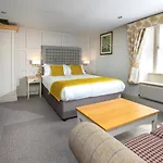 The Woolly Sheep 4*