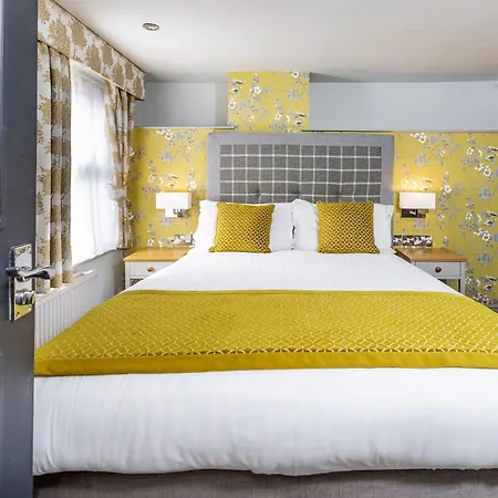 The Woolly Sheep Скиптон